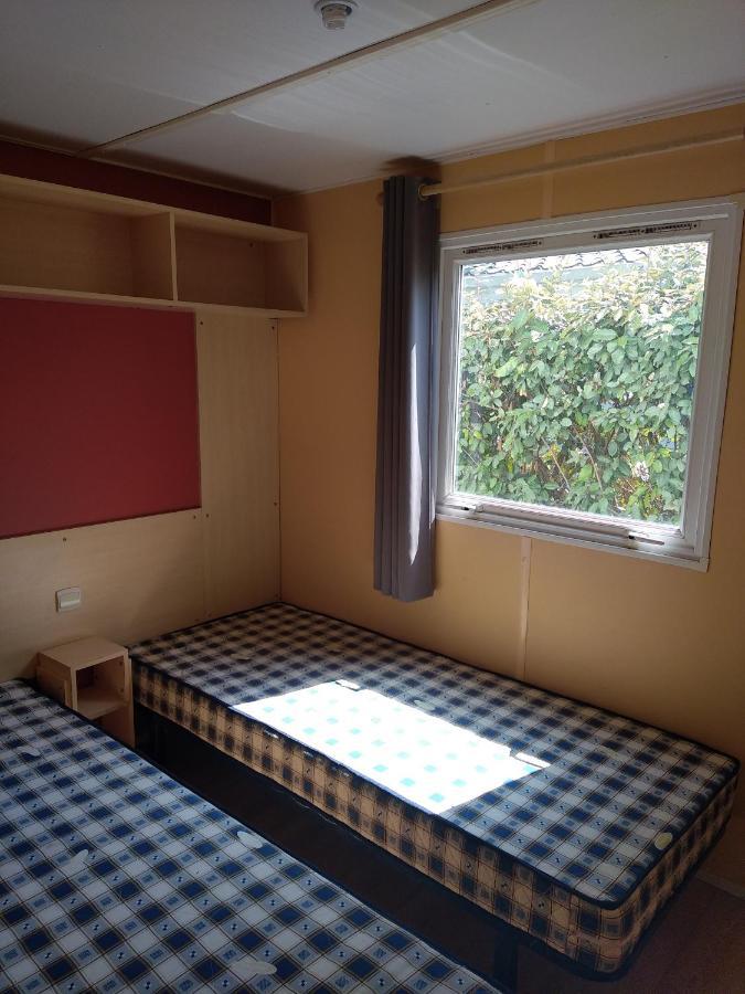 Camping Homair Domaine Des Iscles Mobil-Home Climatise La Roque-d'Antheron Exterior photo